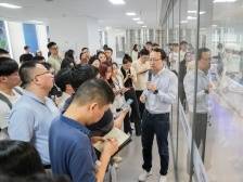 生物也有“铸造工厂”！猜猜里面造什么？｜高质量发展调研行