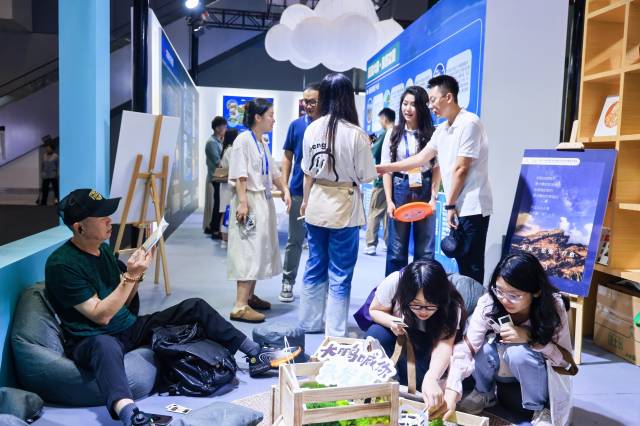 直播｜人山人海的文博会上，邂逅最治愈的“发呆专区”