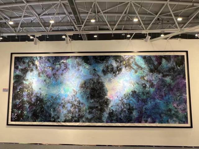 看价值千万巨幅画作！中法艺术家双个展成文博会打卡点