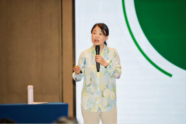 中山大学教授周延风