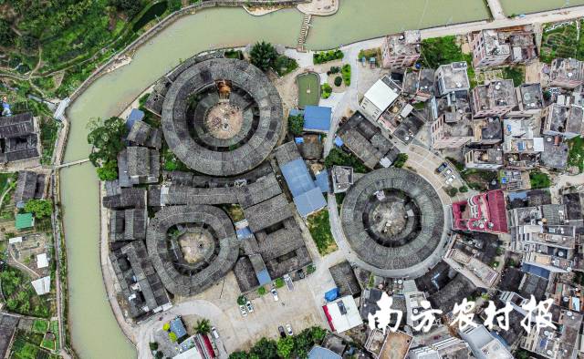 上饶镇永善村客家土楼南阳楼、福海楼、东华楼。