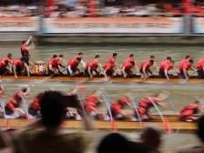 浪花和肌肉！广东顶流运动会在河里开赛