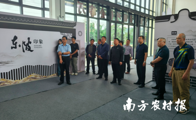 曲沃县考察学习组与腊味产业相关负责人交流。