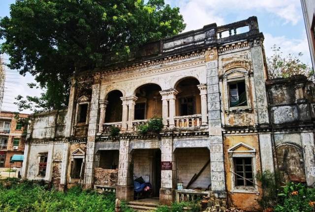 小良适庐洋楼的建筑风格糅合了中西方建筑特色。邓建青 摄