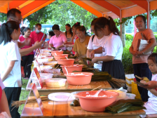 龙腾两广迎端午 ，粤桂封开赛龙舟