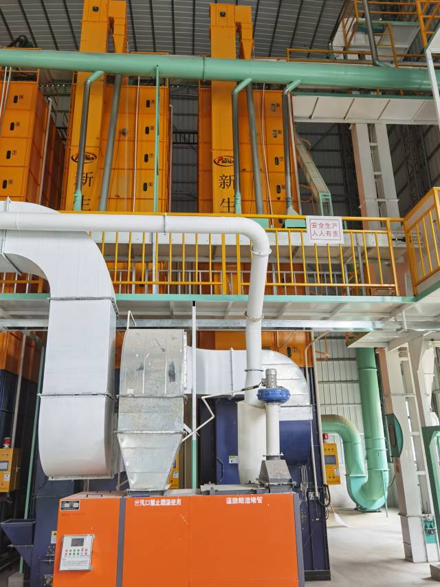 冠美农业建设了45吨/批稻谷烘干线控制系统。受访者供图