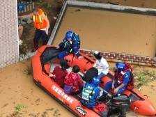 “有人吗？”“我们来了！”|视频直击蕉岭防汛救援现场