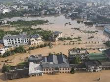 对话在梅州露营遇洪水提前撤离的东北小伙：半夜好心人敲车窗