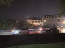 东北人自驾梅州遇到“活雷锋”，大叔凌晨敲车窗通知及时撤离 | 直击梅州汛情