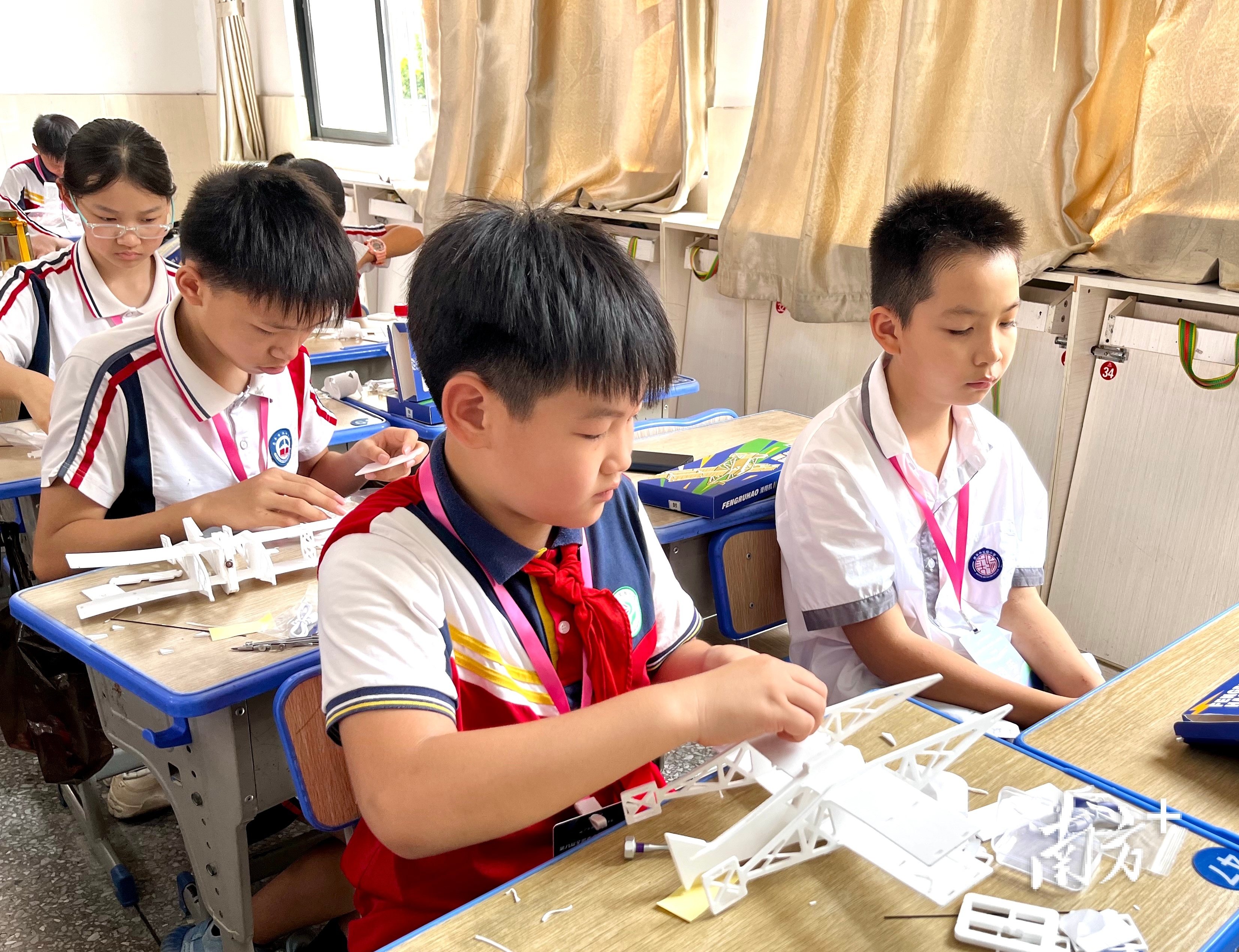 第八届全国青少年无人机大赛广东省赛（江门分站赛）在恩平拉开帷幕。&nbsp;&nbsp;