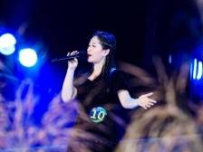 乡村歌手张琴：爱唱歌的女孩站上了星光舞台