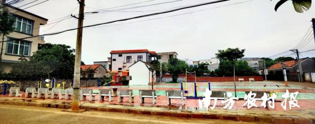 “合力”建設(shè)角尾村村民休閑區(qū),。