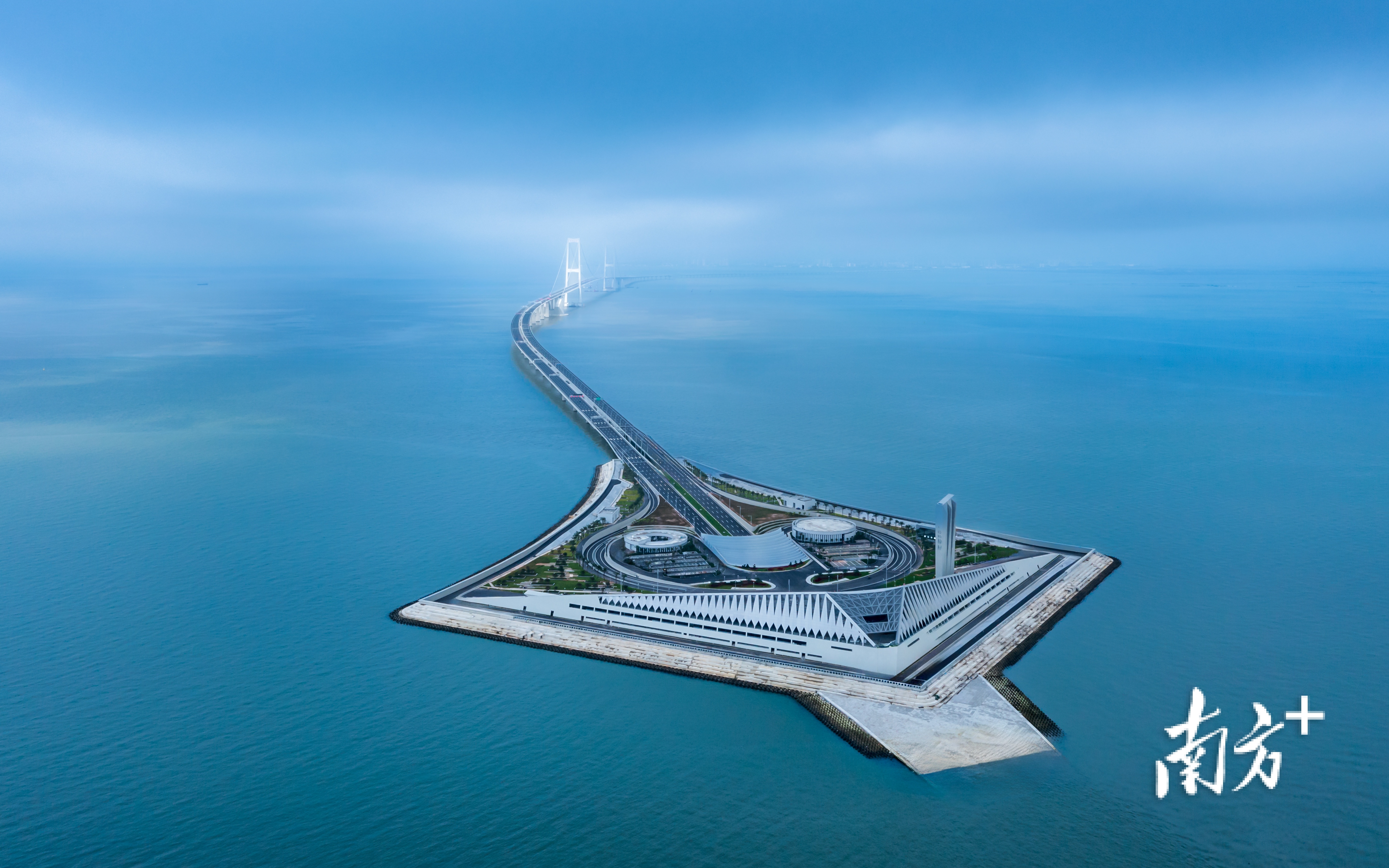 2024年6月15日，云雾中的深中通道。