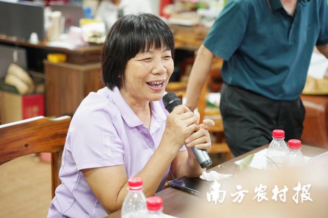 增城区农业技术推广中心正高级农艺师廖美敬参会发言。