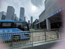 “欢迎来到深圳！”首趟深中跨市公交抵达