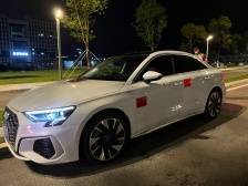 深中通道通车，香港青年通宵排队“抢头位”