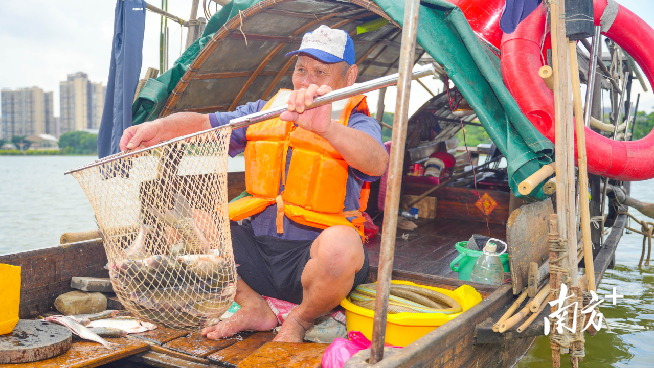 邓浩 摄 邓浩 摄