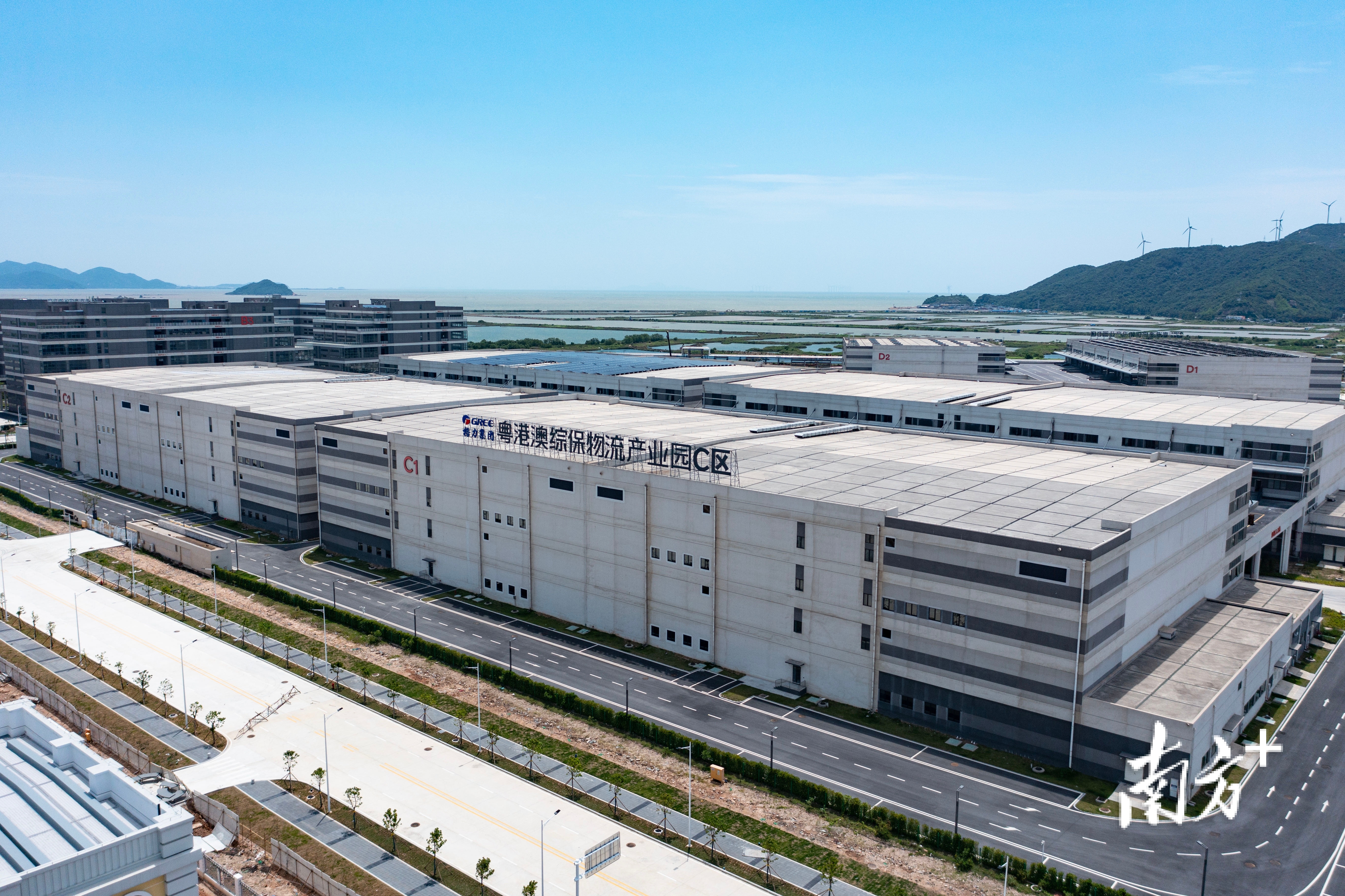综保区信息化建设、基础设施建设不断提挡加速。 