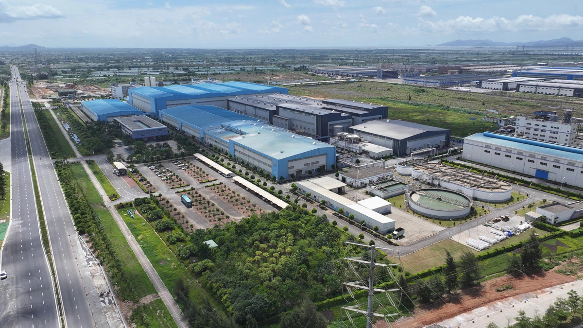 俯瞰阳江滨海新区(阳江高新区)港口工业园。