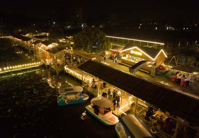 社光村共享农场夜景。