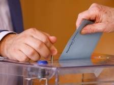 全球“超级大选年”下半场启幕，这几点值得注意！| 周观天下