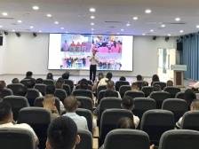 12名选手上台演讲，“勇当先锋示范共筑健康怀集”活动举办