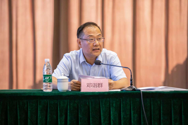 省农科院党委书记邓诣群在会上总结今年提质增效行动的成果。