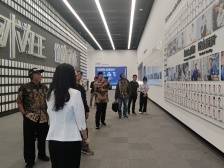 “这是我第一次乘坐这样的电动汽车！”印尼穆联主席盛赞比亚迪科技实力｜深圳国际范