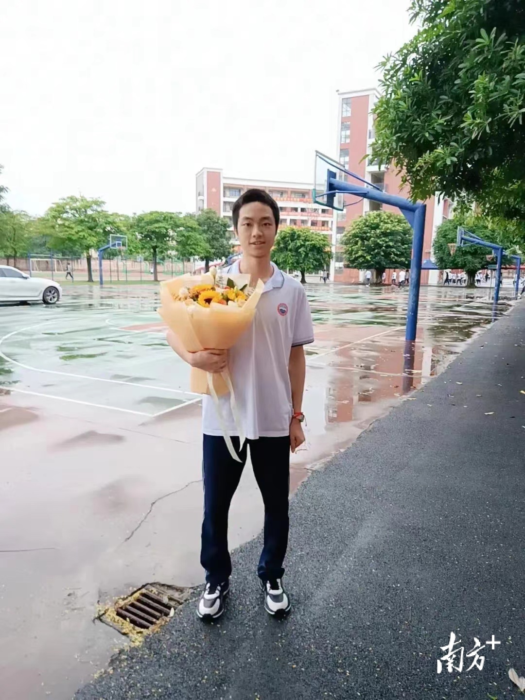 恩平黄冈实验中学2024届高三学生刘粒晨考入清华大学。