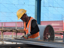 高温下的坚守与创新，松山湖展演中心项目建设有“凉”策