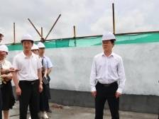 鲁锦锋调研重点项目、典型村建设工作