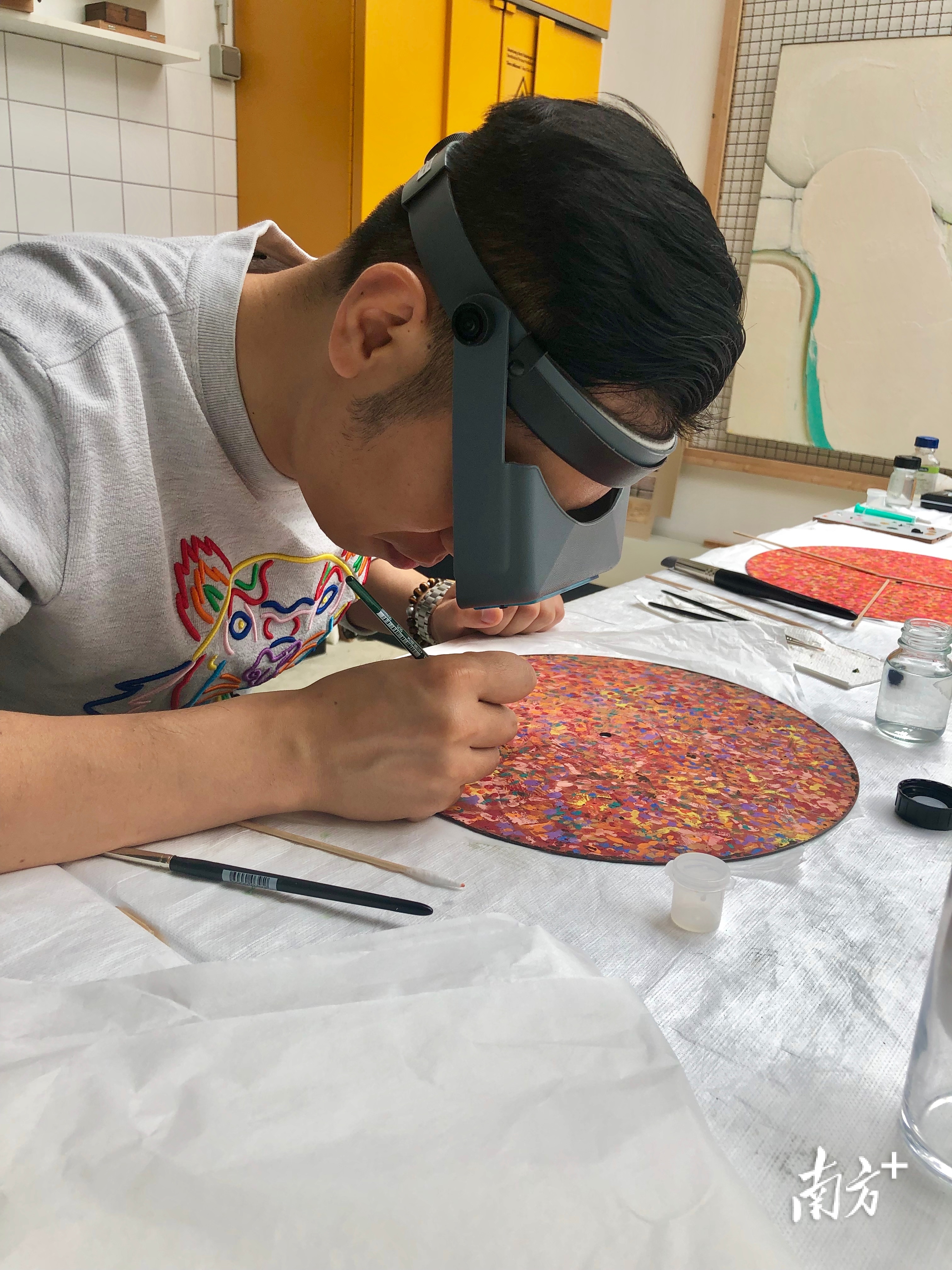 莫述文在柏林学习的工作照。受访者供图。 莫述文在柏林学习的工作照。受访者供图。