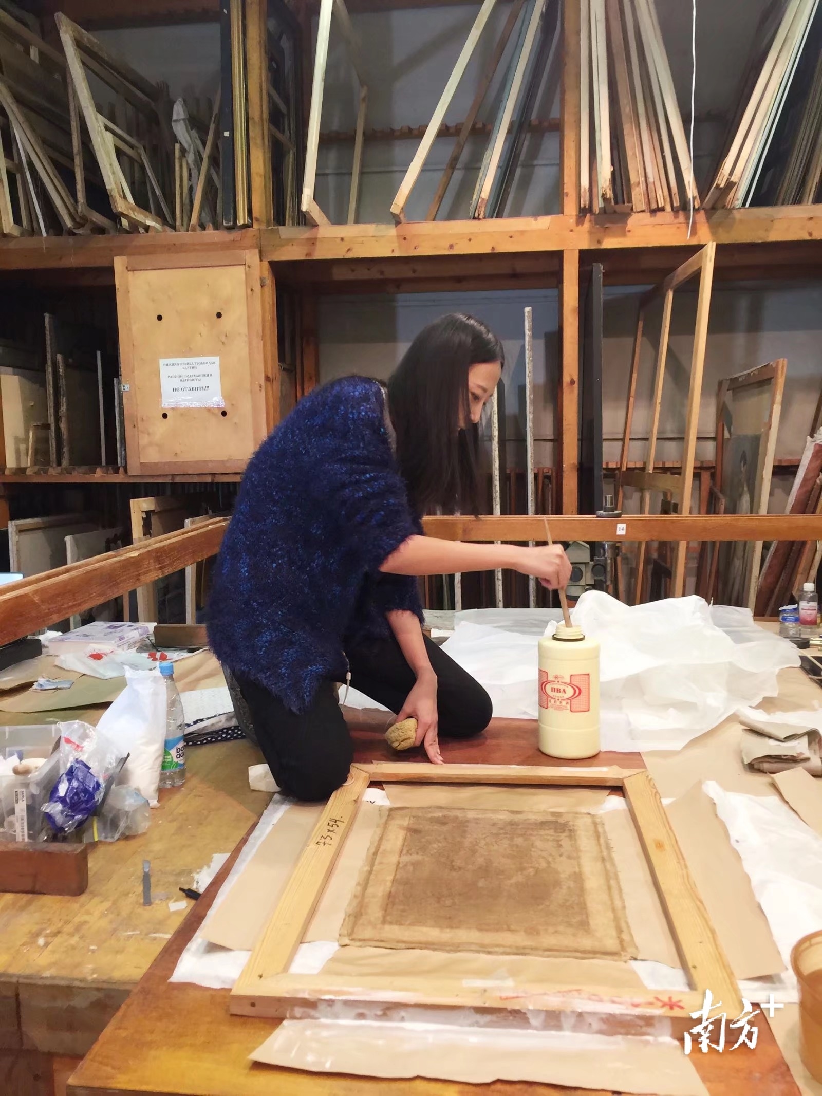 徐倩在列宾美术学院修复工作室。受访者供图。