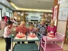 荔湾：织密关爱“一老一小”志愿服务网｜聚“荔”百千万工程