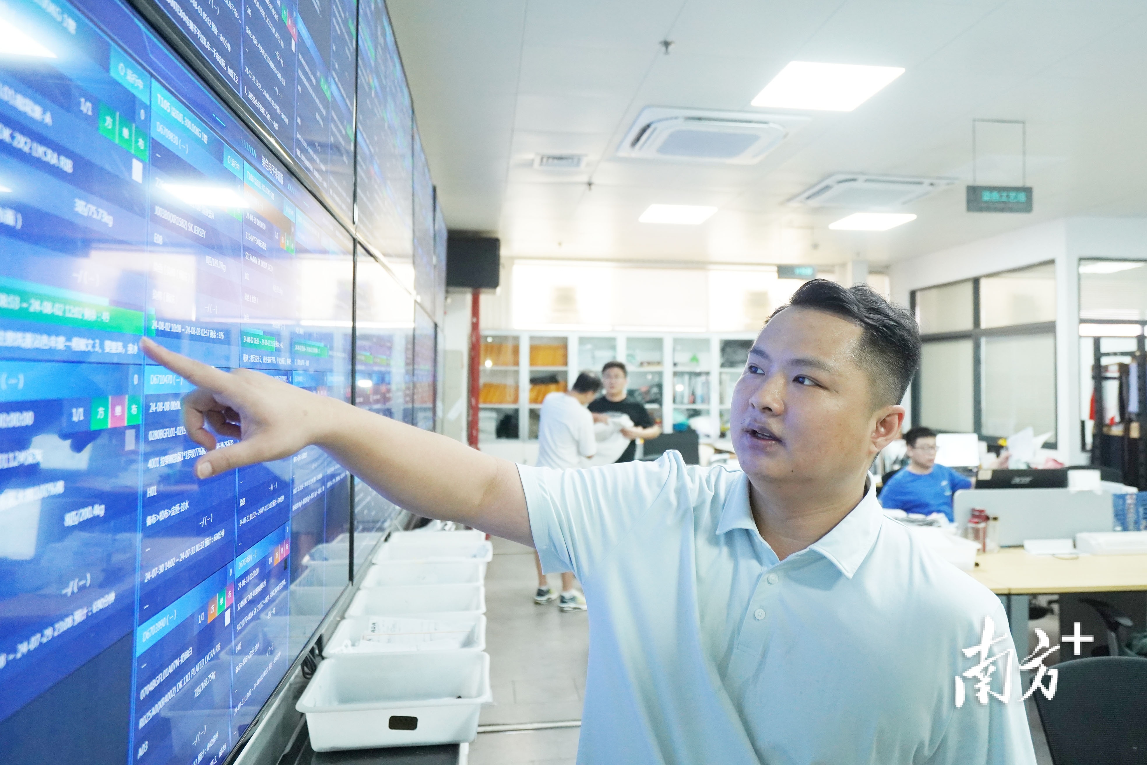 佛山市嘉谦纺织有限公司总经理蔡振雄。 戴嘉信 摄 佛山市嘉谦纺织有限公司总经理蔡振雄。 戴嘉信 摄