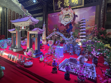 两代人的传承：“中国乞巧第一村”迎来“10后”少年亮“巧艺”