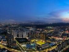 龙华经济半年报：企业梯度发展生态成型、“都市核心”气度凸显|问道龙华高质量发展