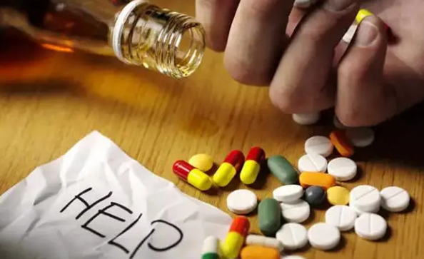 安全用药:常见药物相互作用与副作用