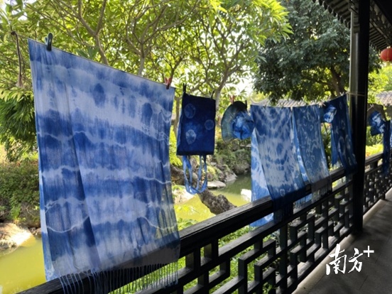 非遗手工扎染。