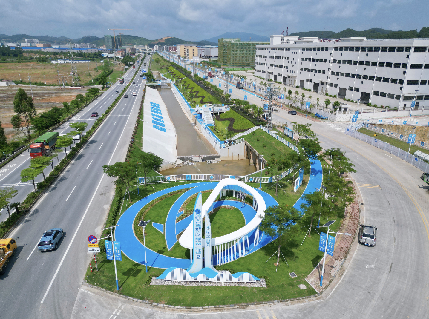 小洞示范园区门户公园。更宣供图