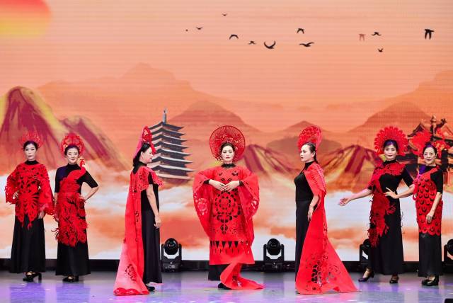 △广东省老干部大学《时尚·传承》