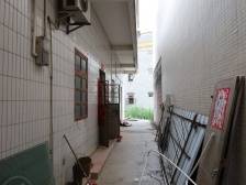 违建零容忍！新兴县东成镇依法开展违法建筑拆除行动