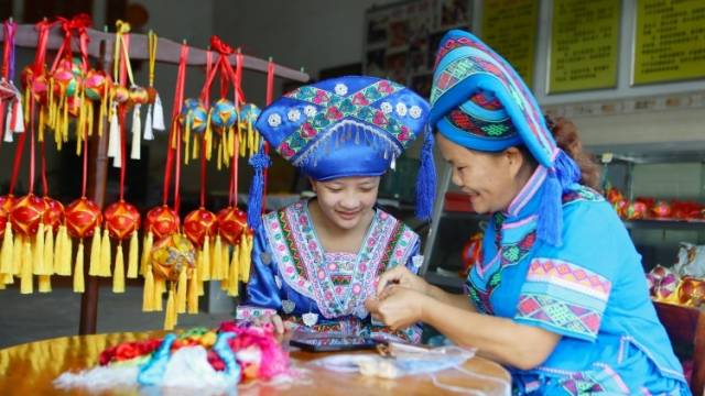 广西靖西旧州古镇，小绣球“绣”出大发展