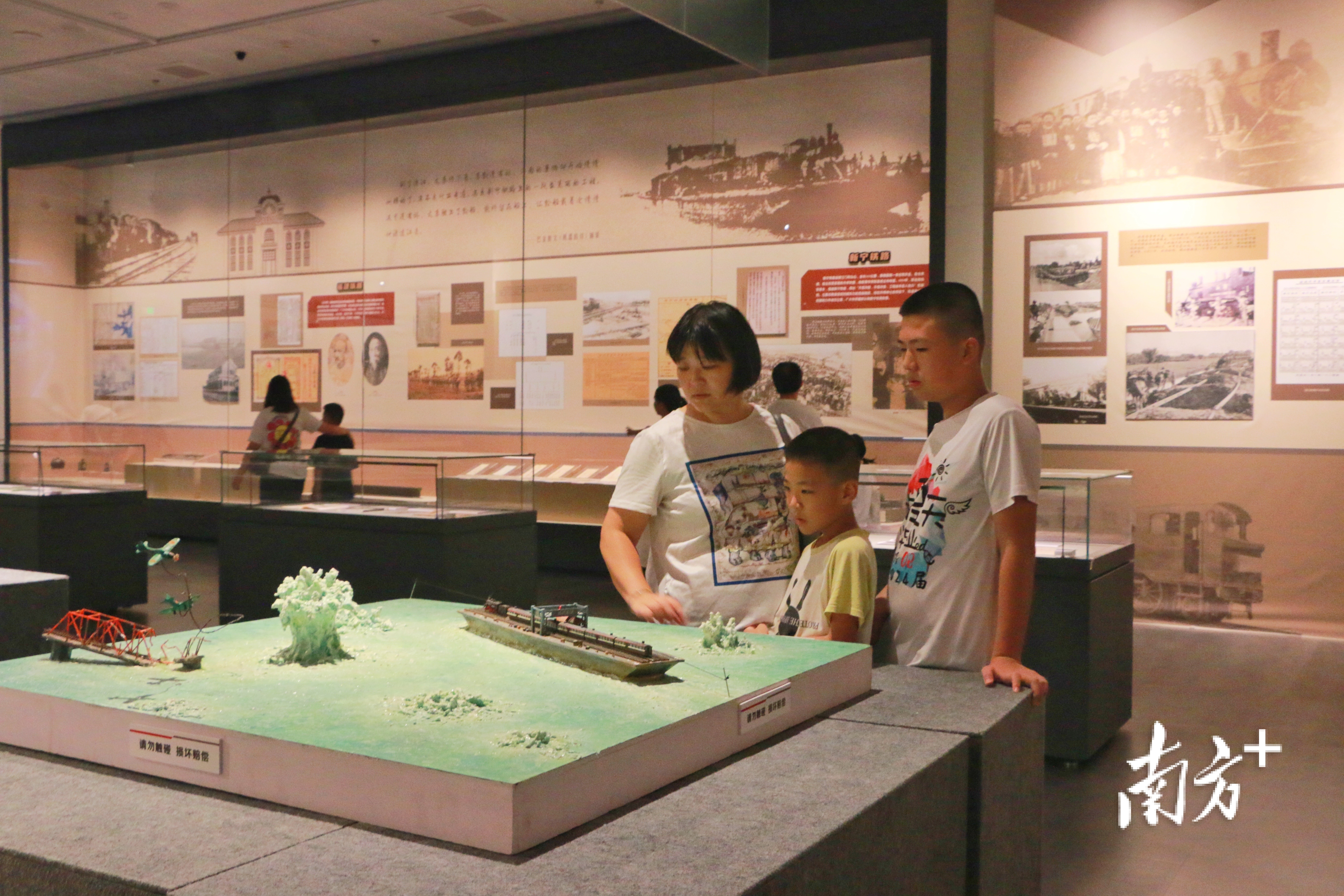 前往博物馆参观的亲子家庭有明显增长趋势。