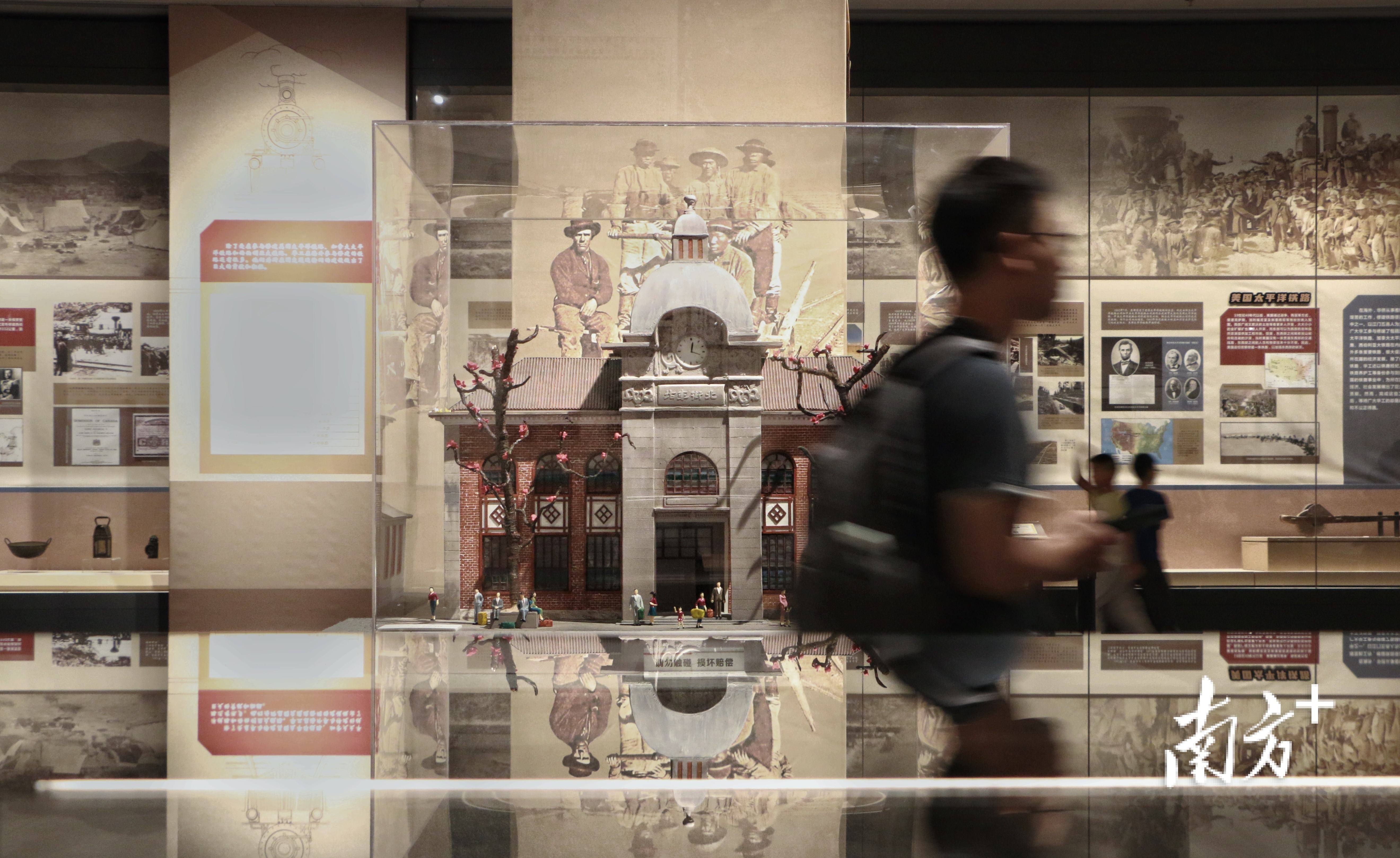 越来越多年轻人将博物馆视为认识一座城市的“打卡点”。