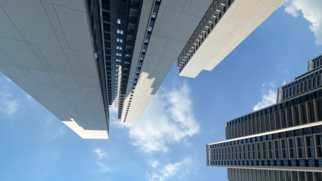 房产互卷加剧，新业务积聚新动能｜2024产业半年报观察