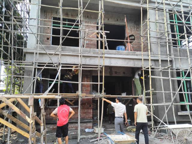 新墟镇全面开展安全隐患排查工作。