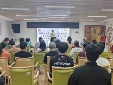 家门口轻松实现“大学梦”，西丽街道长青老龄大学新学期开学