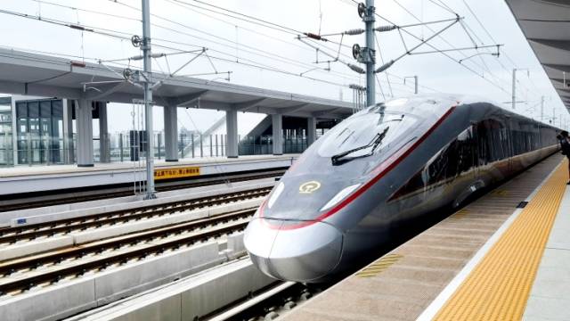 广东铁路运输秩序已逐步恢复，海口美兰机场有序恢复通航