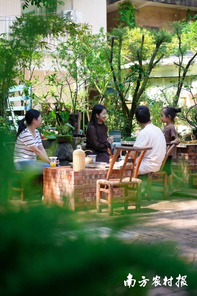 吴川市梅菉街道城中社区上山村花园里。